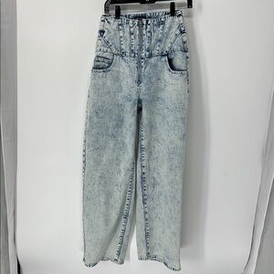Pretty little thing EUC high waist acid wash wide leg jeans 4